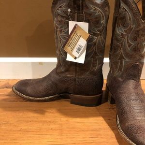 Nocona Mens Boots Size 10D. Tags still on.